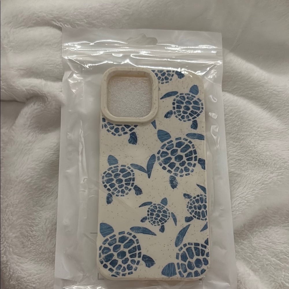 Amazon Turtle Pattern Phone Case - Cream and Blue